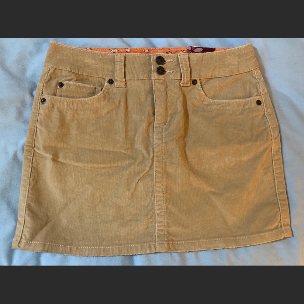 NWT Khaki Colored Mini Skirt Size 0 SO Brand
